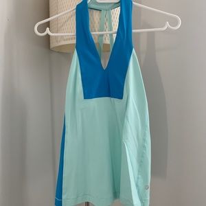 Lululemon workout top